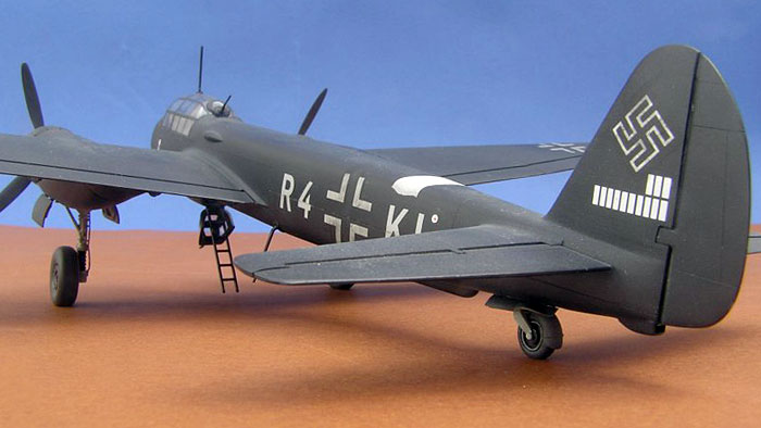 TAMIYA 60777 1/72 Ju88 C-6 Heavy Fighter 