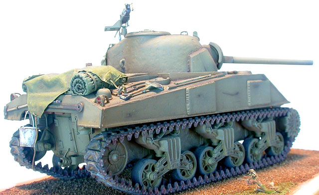 Weathering tracks using vallejo washes on Sherman Tank 